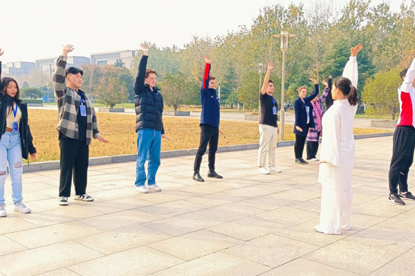 澳大利亚伍伦贡大学访学团到山东财经大学出国留学培训基地交流访问